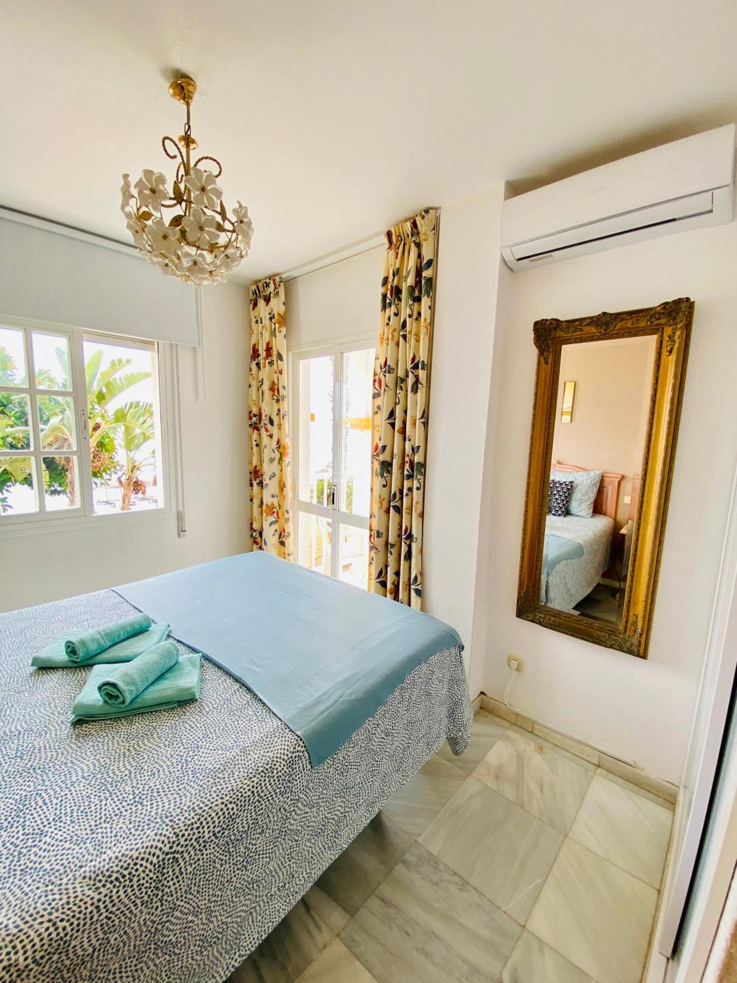 Ferienwohnung First Line Torrox Costa Exterior foto