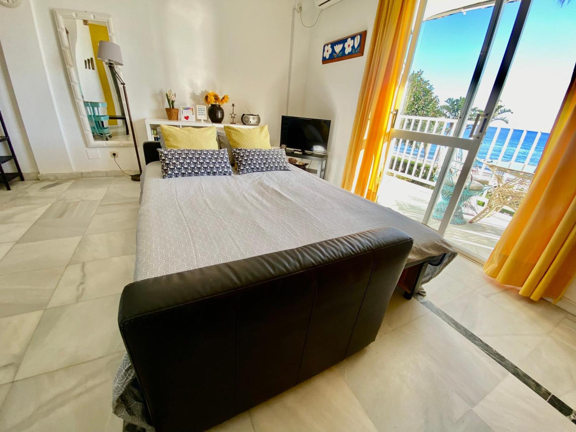 Ferienwohnung First Line Torrox Costa Exterior foto